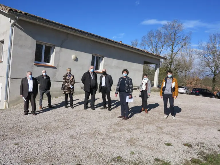 Visite de la vice présidente de la région sur le site de la Maison des Associations de La Salvetat Belmontet